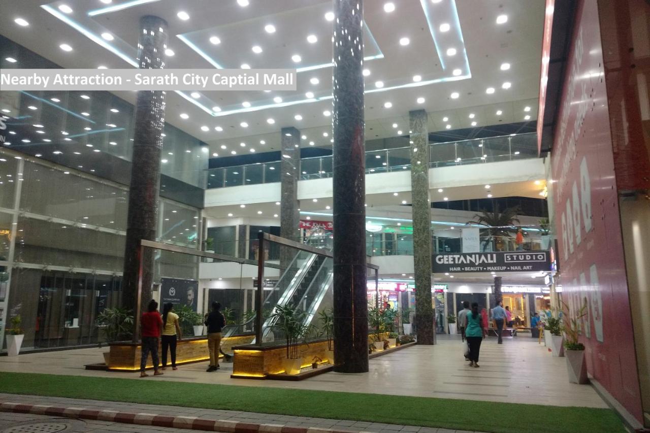 Oyo Townhouse 034 -Halcyon Hitech City Road حيدر أباد المظهر الخارجي الصورة