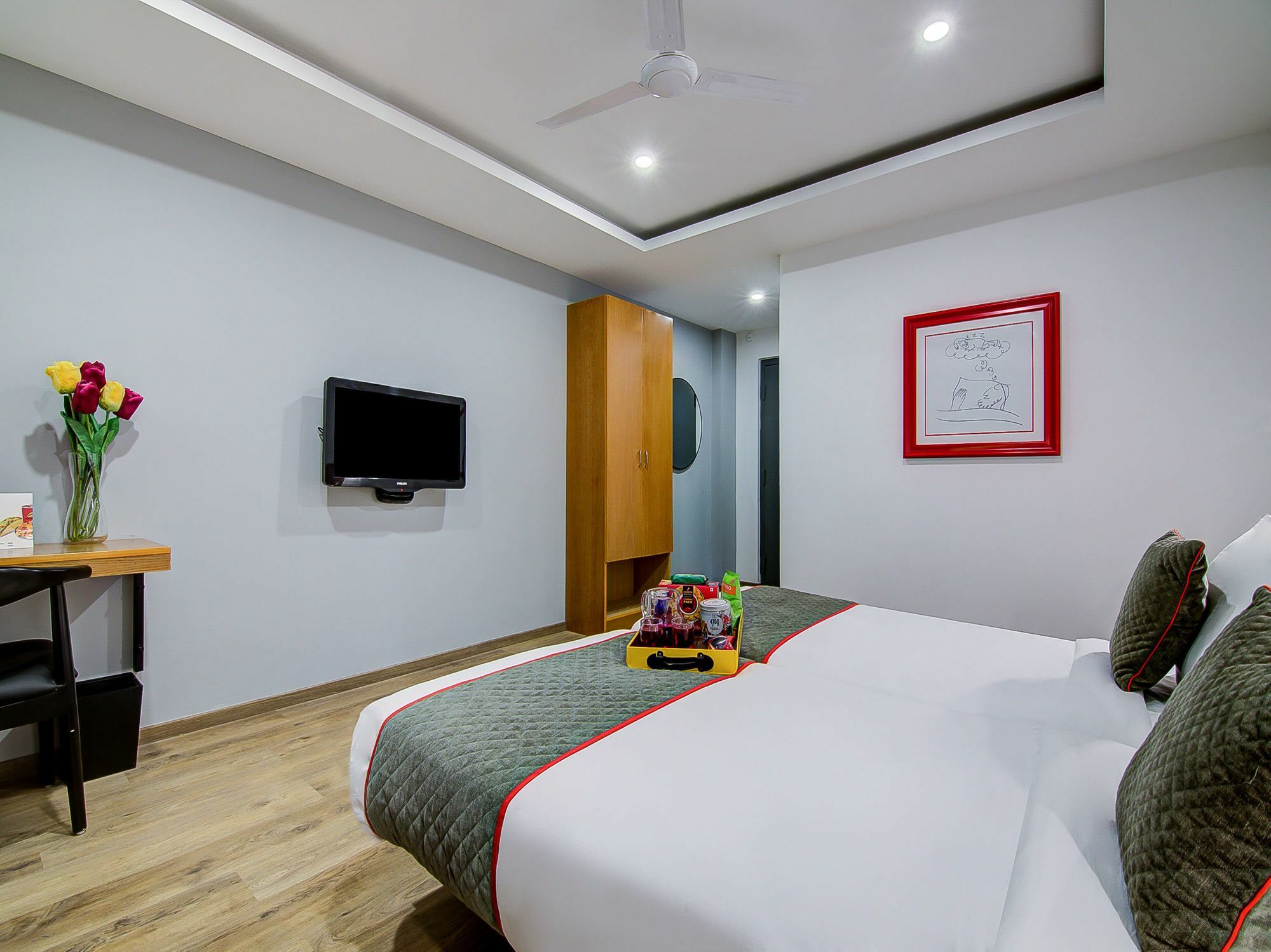 Oyo Townhouse 034 -Halcyon Hitech City Road حيدر أباد المظهر الخارجي الصورة