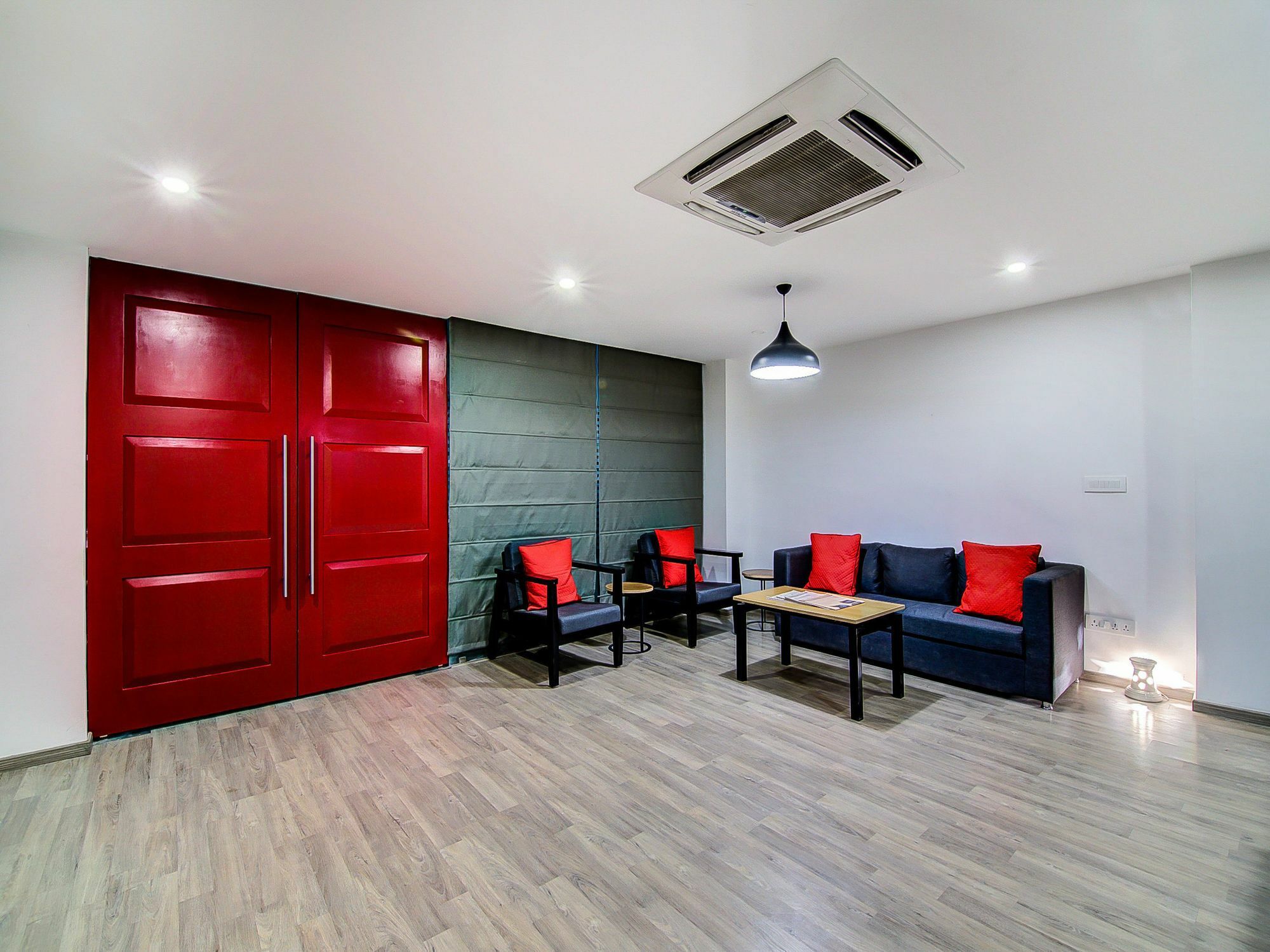 Oyo Townhouse 034 -Halcyon Hitech City Road حيدر أباد المظهر الخارجي الصورة