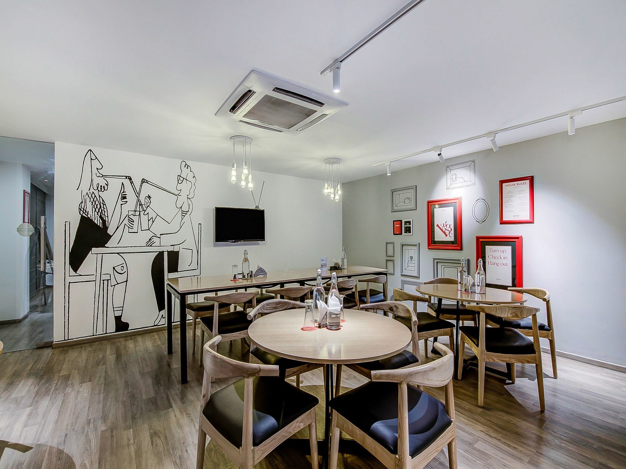 Oyo Townhouse 034 -Halcyon Hitech City Road حيدر أباد المظهر الخارجي الصورة
