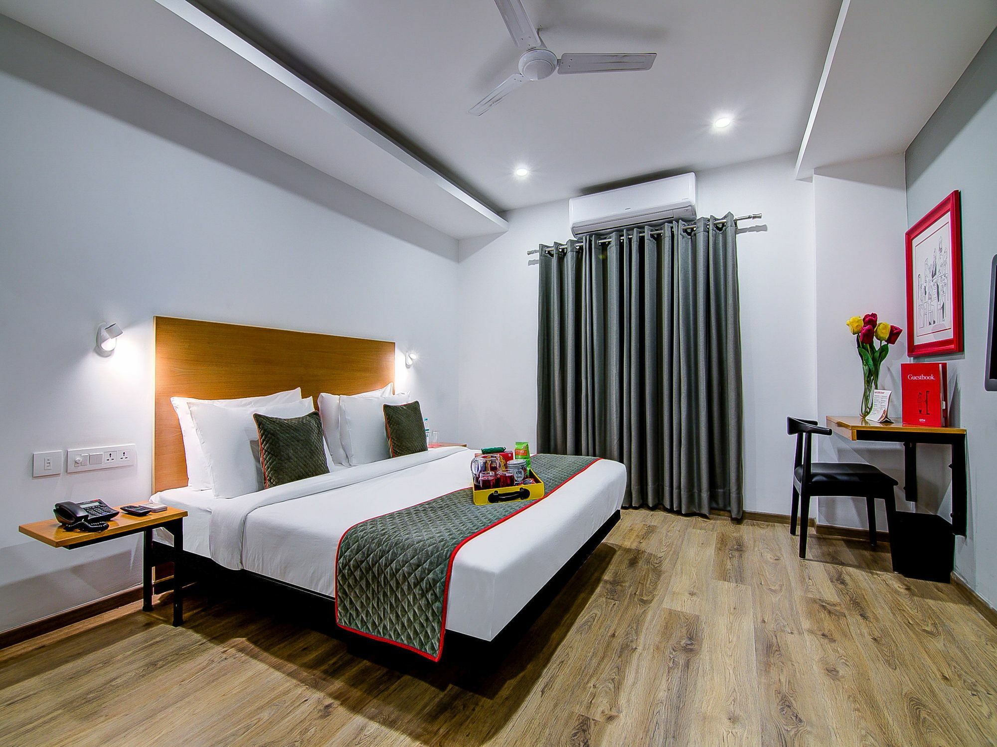 Oyo Townhouse 034 -Halcyon Hitech City Road حيدر أباد المظهر الخارجي الصورة